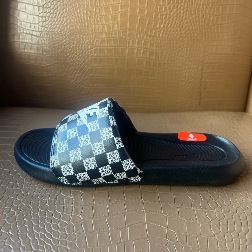 Nike Victori One Black  And White Print Mens Slide Slipper Shoe Size 8 - Picture 5 of 7